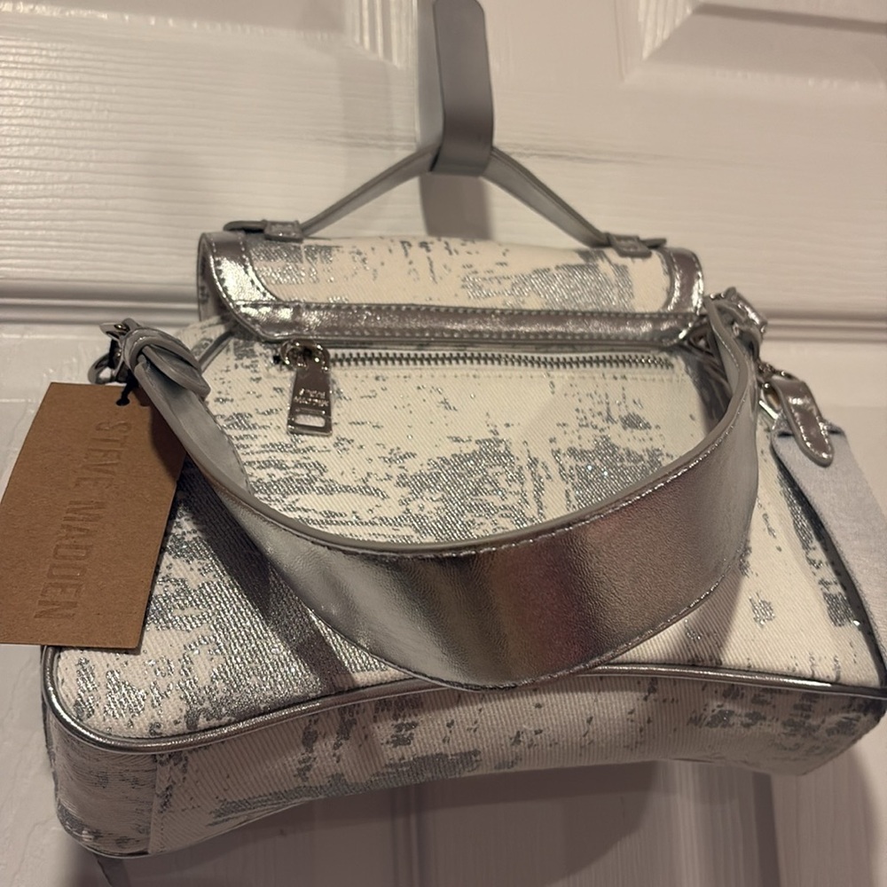 BNWT STEVE MADDEN Silver Women's Crossbody Bag - Picture 7 of 13